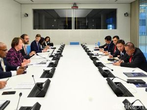 Menhan Dialog dengan Delegasi NATO Menhan Dialog dengan Delegasi NATO