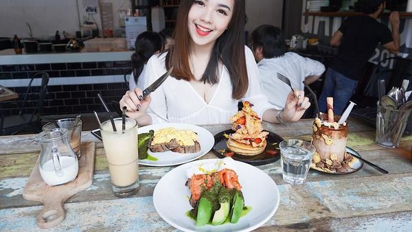 Ternyata Mabel Goo Pramugari Cantik yang Tengah Viral, Hobi Kulineran