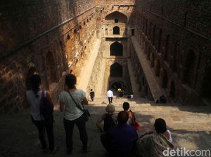Melihat Salah Satu Sumur Bertingkat di New Delhi