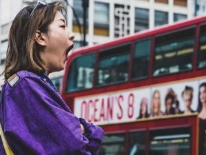 Pakar Sarankan Sarapan yang Banyak untuk Kurangi Jet Lag, Kok Bisa?