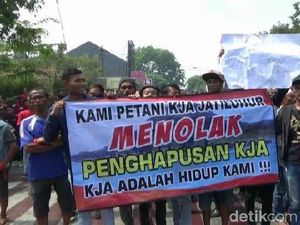Petani Tolak Penghapusan Kolam Jaring Apung di Purwakarta Petani Tolak Penghapusan Kolam Jaring Apung di Purwakarta