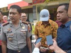 Digiring ke Kejari Solo, Bos Cat Iwan Adranacus Terus Menunduk