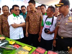 Ketua HKTI-BISI Panen Raya Jagung di Kediri
