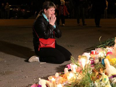 Duka Keluarga Korban Penembakan Crimea