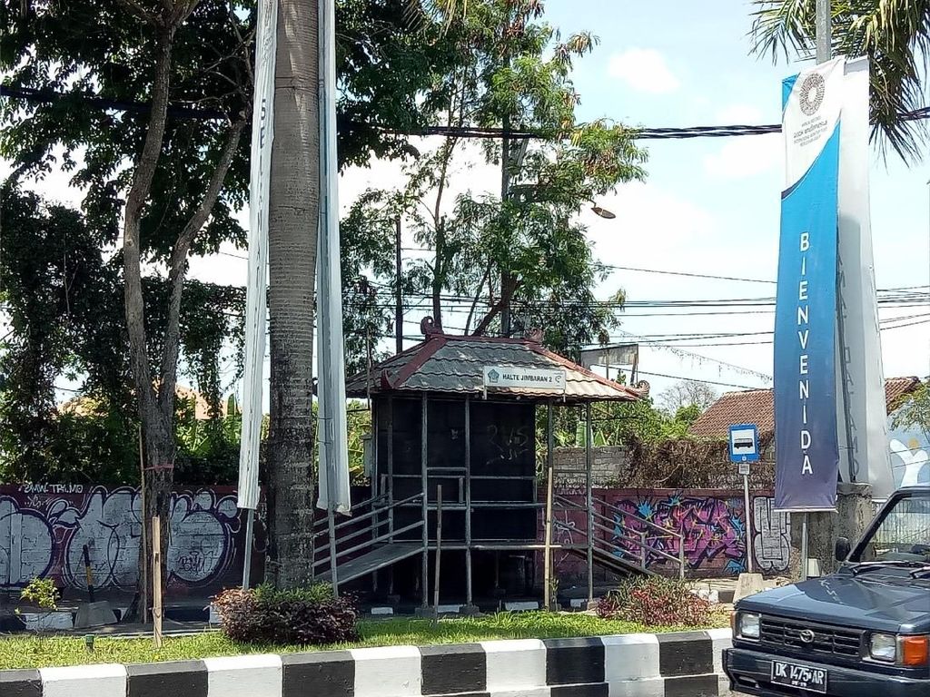 Trans Bali Ditutup, DPRD: Bus Sarbagita Kosong, Mau Apa Lagi? Trans Bali Ditutup, DPRD: Bus Sarbagita Kosong, Mau Apa Lagi?
