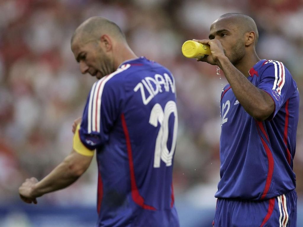 Bisakah Henry Sesukses Zidane dan Deschamps? Bisakah Henry Sesukses Zidane dan Deschamps?