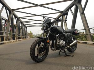 Modifikasi Suzuki Inazuma 250 Bergaya Scrambler