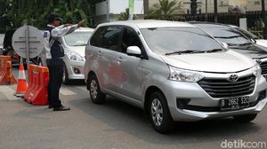 Uji Coba Satu Arah, Jalan KH Wahid Hasyim Macet