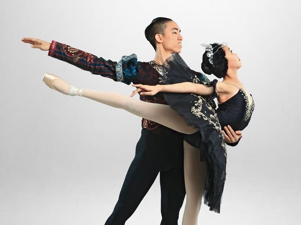 Kisah Balet The Swan Lake tentang Cinta Bisa Bebaskan Kutukan Kisah Balet The Swan Lake tentang Cinta Bisa Bebaskan Kutukan