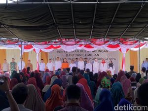 Jokowi Minta Warga NTB yang Belum Dapat Bantuan Stimulan Bersabar Jokowi Minta Warga NTB yang Belum Dapat Bantuan Stimulan Bersabar