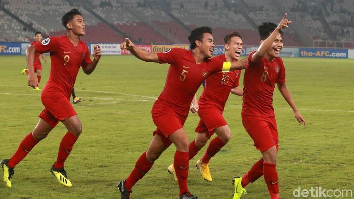 Witan Sulaeman merayakan gol ke gawang Taiwan (Ari Saputra/detikSport) Witan Sulaeman merayakan gol ke gawang Taiwan (Ari Saputra/detikSport)