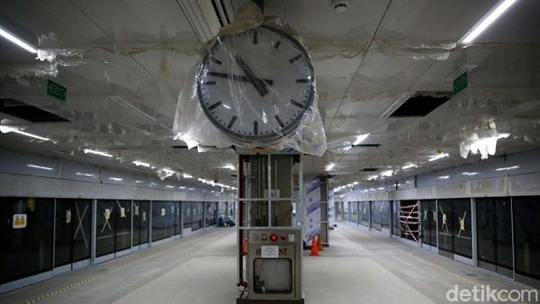 Penampakan Stasiun MRT Senayan yang Hampir Rampung