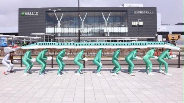 Foto: Kreatif! Cosplay Shinkansen Sambut Wisatawan di Jepang