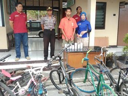 Pemuda Ini Curi Ratusan Sepeda, Hasilnya Dijual Via Online