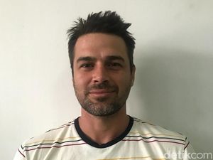 Ini Reshad Strik, Aktor Ganteng Turki yang Diamankan di Makassar