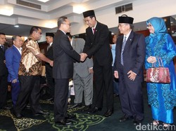 Lantik Anggota Baru, Ketua MPR Ajak Jaga Persatuan di Tahun Politik