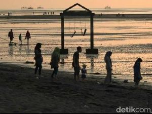 Musim Liburan Ini, Pantai Duta Probolinggo Dipadati Wisatawan