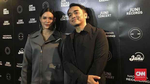 Rangkak Perlahan Dipha Barus Menjadi DJ