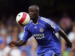 Gelandang tengah: Claude Makelele. Foto: Mike Hewitt/Getty Images