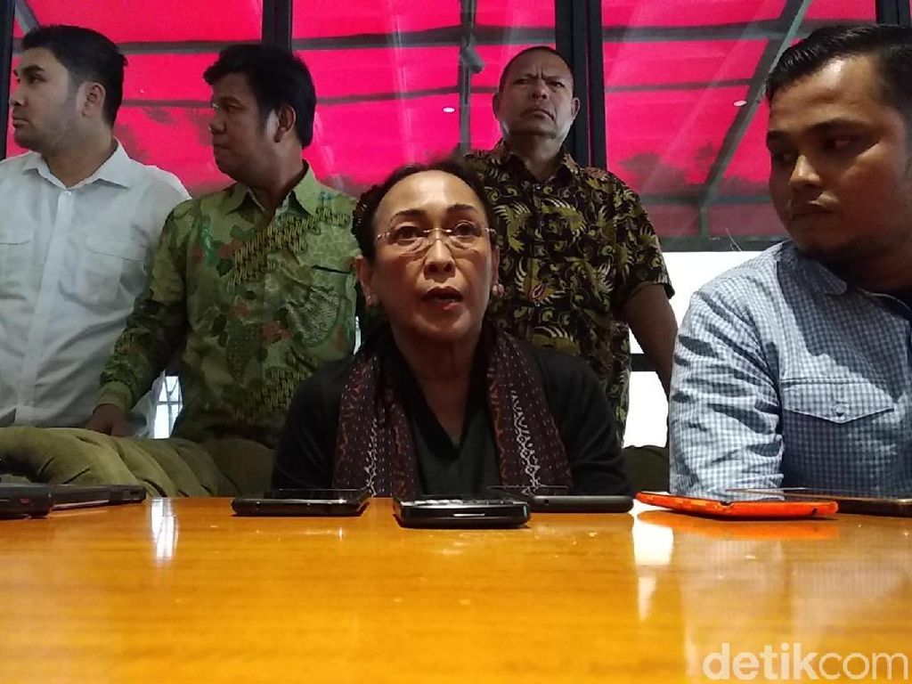 Blak-blakan Sukmawati Soal Permohonan Praperadilan SP3 Rizieq Blak-blakan Sukmawati Soal Permohonan Praperadilan SP3 Rizieq