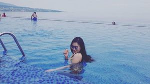 Liburannya Putri Juby, Mantan Model Dewasa yang Dekat Dengan Delon