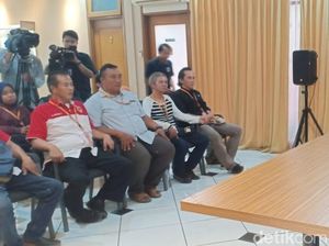 Driver Ojek Online Ngadu ke Timses Jokowi Soal Di-Suspend Sepihak Driver Ojek Online Ngadu ke Timses Jokowi Soal Di-Suspend Sepihak