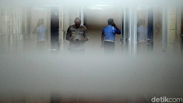 Cari Peluru Nyasar, Polisi Sisir Ruang Fraksi PDIP