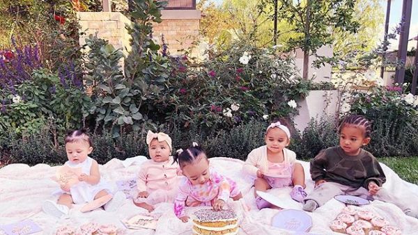 Cousin Goals, 8 Potret Keakraban Anak-anak Keluarga Kardashian