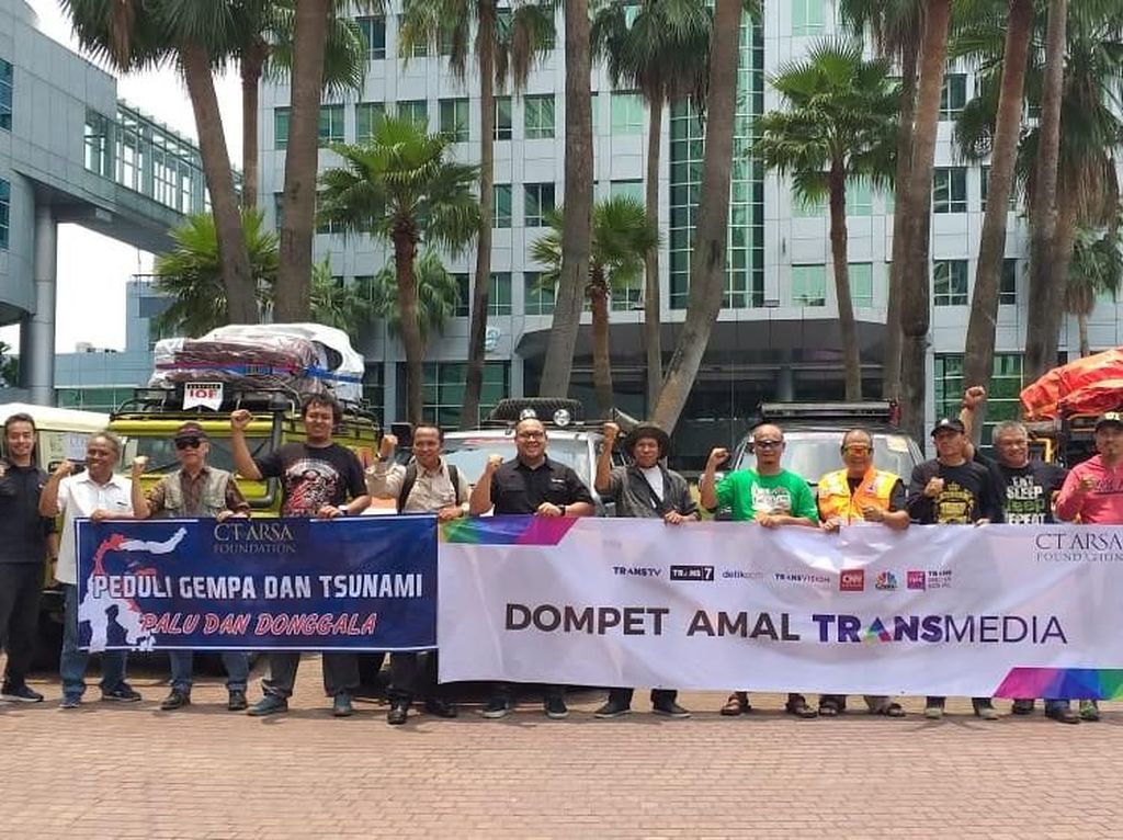 CT Arsa Bersama Transmedia dan IOF Salurkan Lagi 5 Ton Logistik ke Palu CT Arsa Bersama Transmedia dan IOF Salurkan Lagi 5 Ton Logistik ke Palu