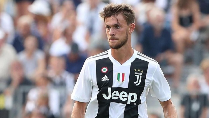VILLAR PEROSA, ITALY - AUGUST 12:  Daniele Rugani of Juventus in action during the Pre-Season Friendly match between Juventus and Juventus U19 on August 12, 2018 in Villar Perosa, Italy.  (Photo by Marco Luzzani/Getty Images)