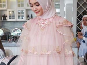 Mengintip Koleksi Terbaru Desainer Kesayangan Laudya C. Bella Mengintip Koleksi Terbaru Desainer Kesayangan Laudya C. Bella