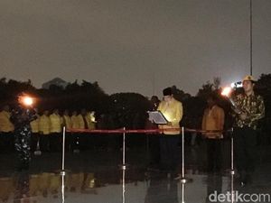 Video Golkar Gelar Renungan Malam di TMP Kalibata