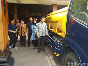 Kementerian PUPR Tambah Armada Tangki Atasi Kekeringan Trenggalek