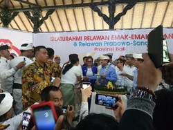 Prabowo Sapa Relawan Emak-emak di Denpasar