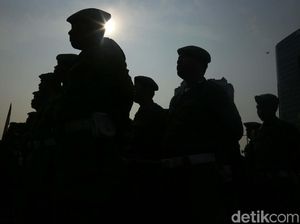 Anies Pimpin Apel Penertiban Reklame