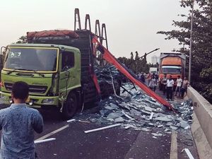 Tol Ir Wiyoto Wiyono Arah Ancol-Pluit Ditutup, Ada Kecelakaan