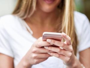 Minta Foto Cabul dari Murid, Guru Jerman Dihukum Tahanan Rumah