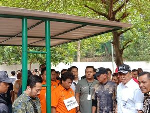 Bamsoet Pantau Rekonstruksi Peluru Nyasar ke DPR Bamsoet Pantau Rekonstruksi Peluru Nyasar ke DPR