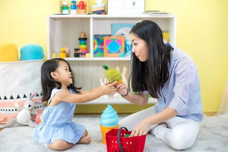 Tiga Cara Pintar Orang Tua Dukung Fondasi Belajar Si Kecil