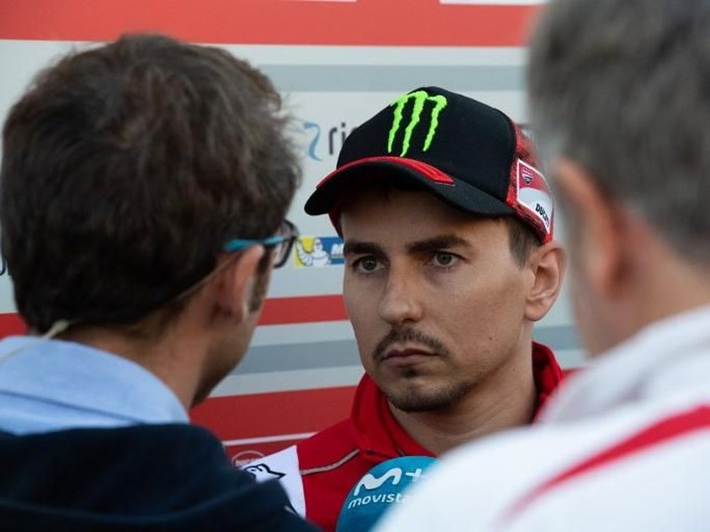Setelah Jepang, Lorenzo Juga Bisa Absen di MotoGP Australia Setelah Jepang, Lorenzo Juga Bisa Absen di MotoGP Australia