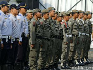 Satpol PP Tindak 27 Ribu Pelanggar Masker PSBB Transisi DKI: Ada yang Jenuh