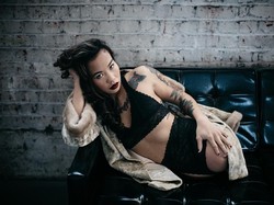 Inspiratif, Wanita Tanpa Kaki yang Dulunya Dibuang Kini Sukses Jadi Model