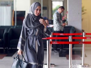 Steffy Burase akan Bersaksi di Sidang Bupati Bener Meriah Steffy Burase akan Bersaksi di Sidang Bupati Bener Meriah
