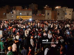 Kereta Tabrak Kerumunan di India, 50 Orang Tewas