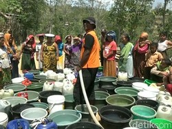 Ribuan Warga Kesulitan Air Bersih, BPBD Situbondo Kekurangan Tangki