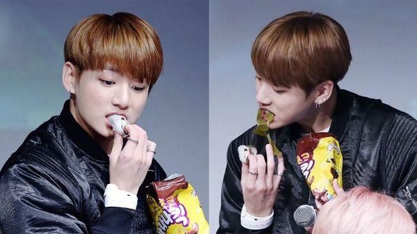 Selalu Manis, Ini Dia 8 Momen Jungkook Menikmati Makanan