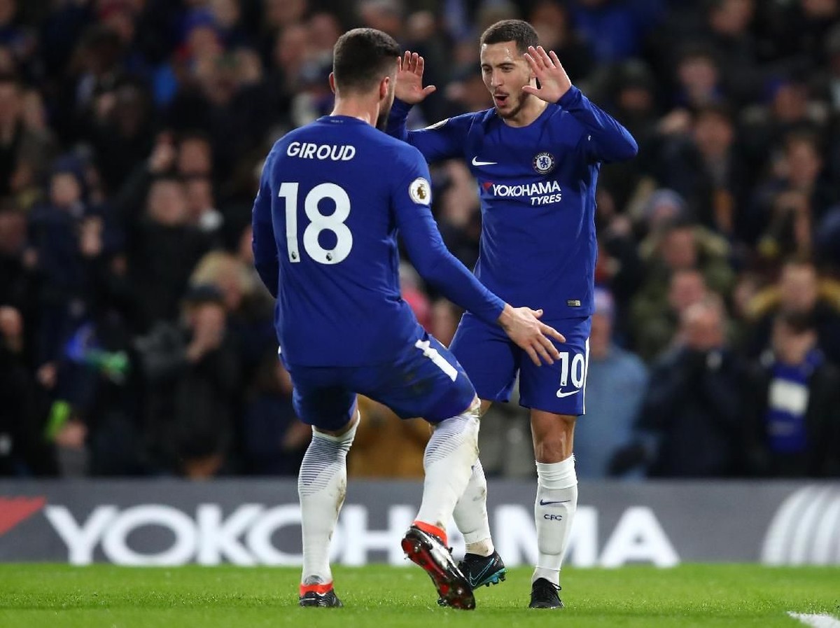 Eden Hazard dan Olivier Giroud jadi konbinasi maut Chelsea untuk menciptakan gol (Julian Finney/Getty Images)