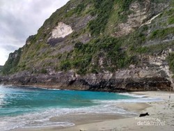 Trekking Cantik Dulu Lah di Pantai Kelingking