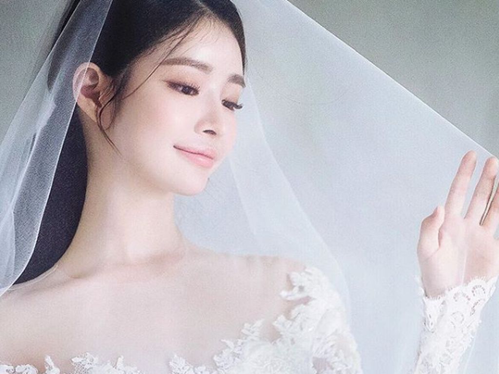 Karena Foto Ini, Aktris Yoo Hye Won Digosipkan Pacaran dengan Seungri Karena Foto Ini, Aktris Yoo Hye Won Digosipkan Pacaran dengan Seungri