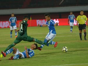 Persebaya Kandaskan Persib 4-1 Persebaya Kandaskan Persib 4-1
